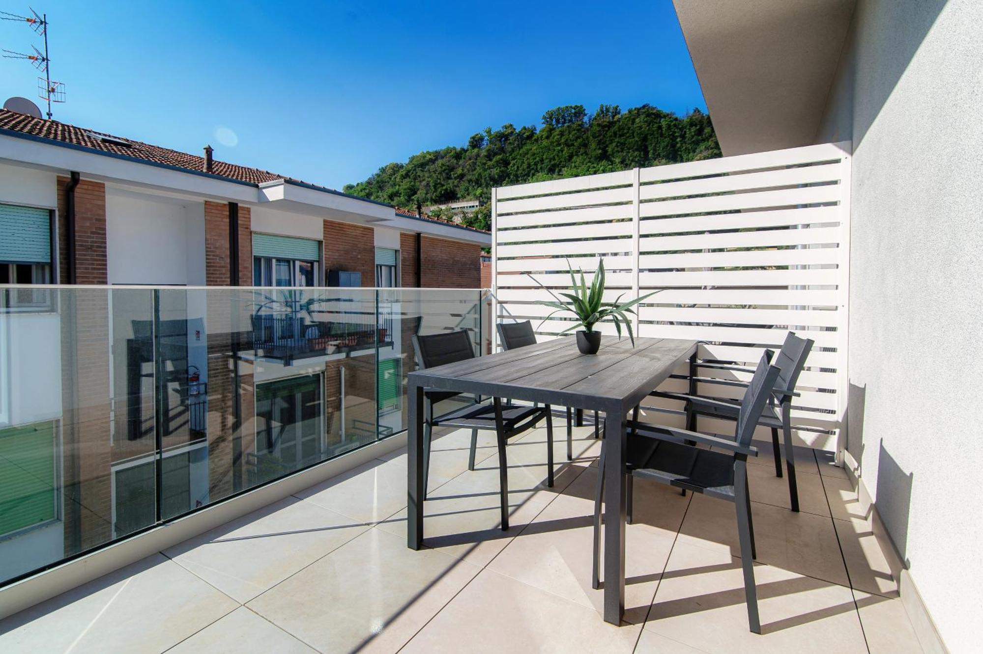 Lario Suite Apartments By Quokka 360 - With Parking Next To Como City Buitenkant foto