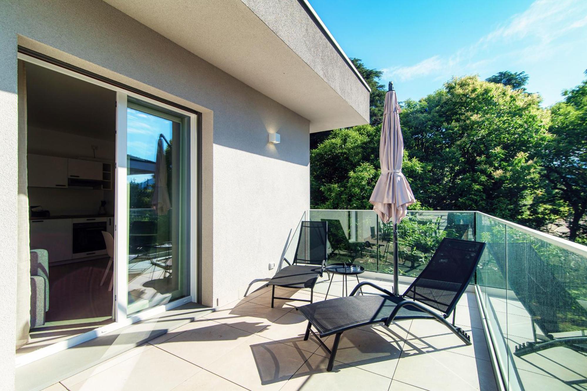 Lario Suite Apartments By Quokka 360 - With Parking Next To Como City Buitenkant foto
