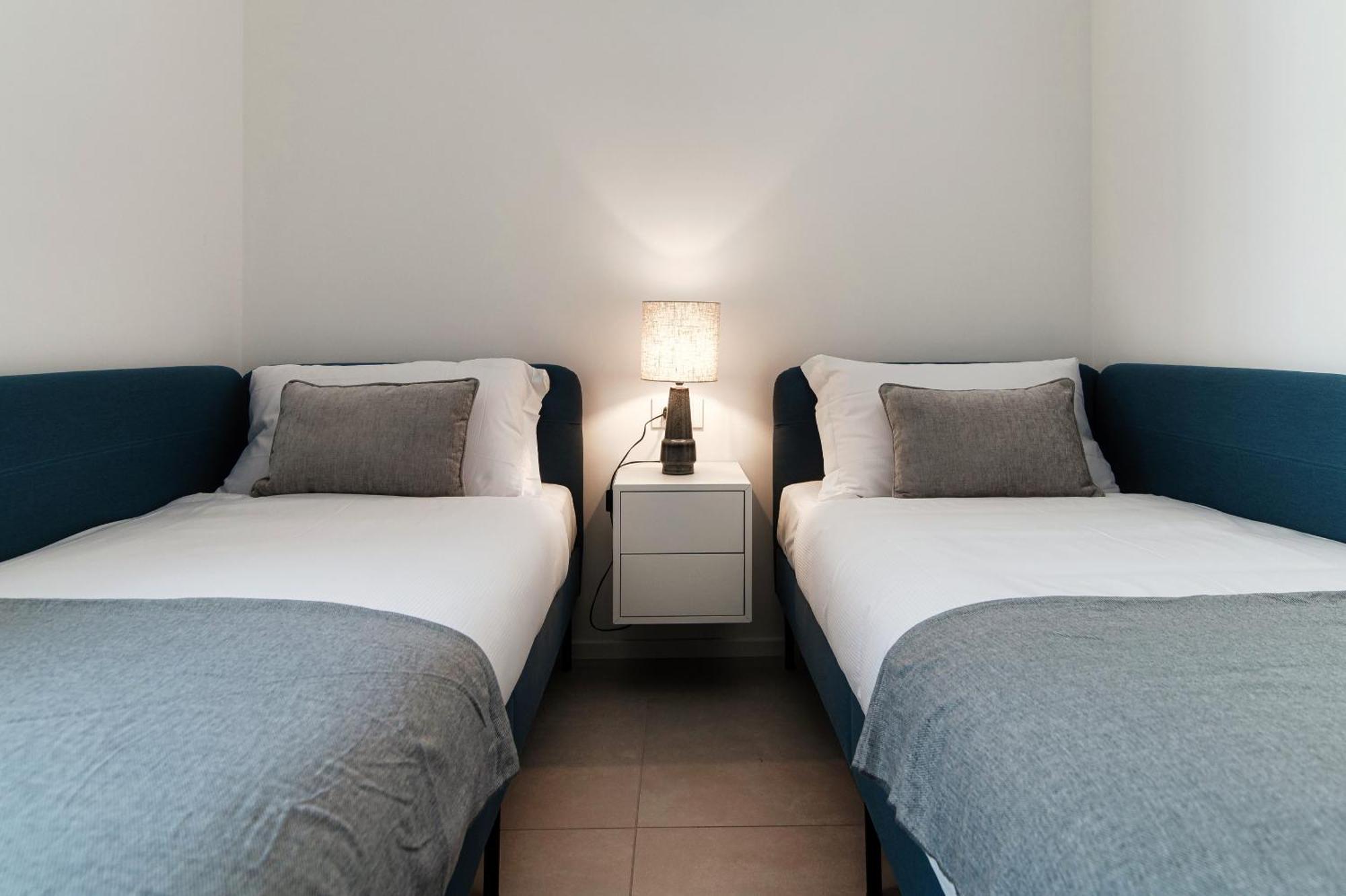 Lario Suite Apartments By Quokka 360 - With Parking Next To Como City Buitenkant foto