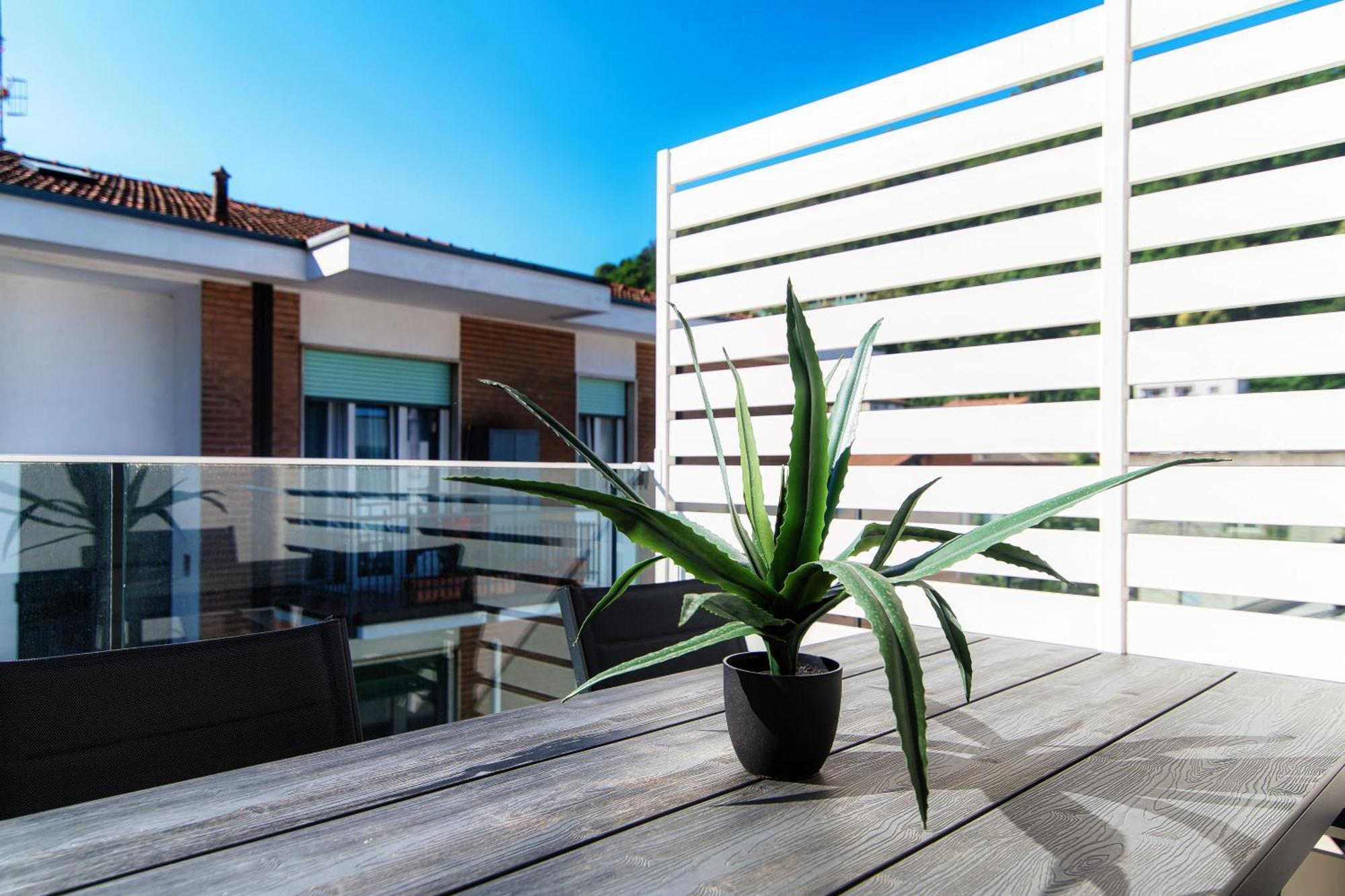 Lario Suite Apartments By Quokka 360 - With Parking Next To Como City Buitenkant foto