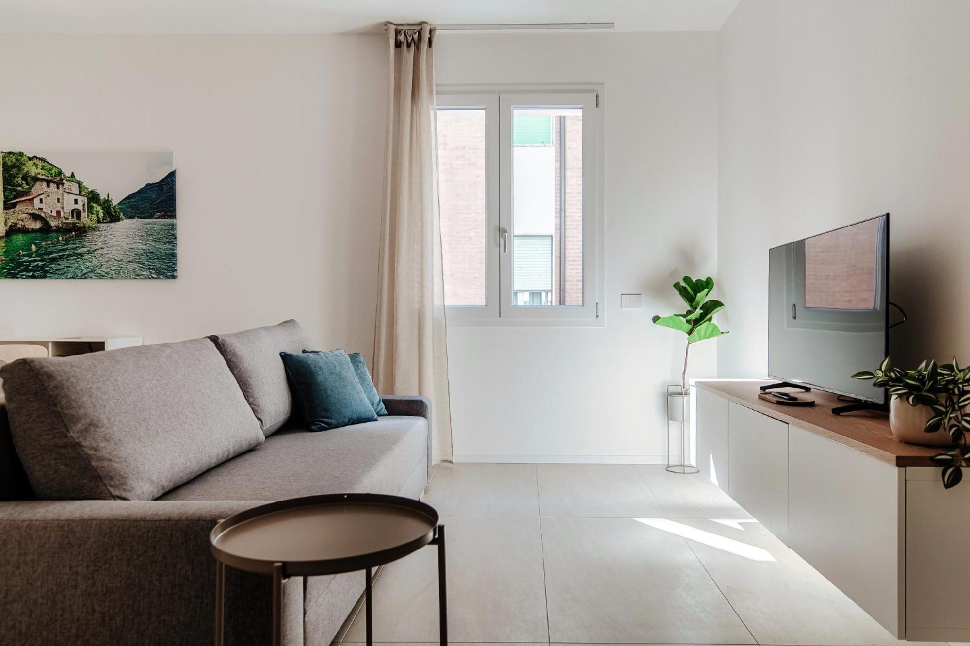 Lario Suite Apartments By Quokka 360 - With Parking Next To Como City Buitenkant foto
